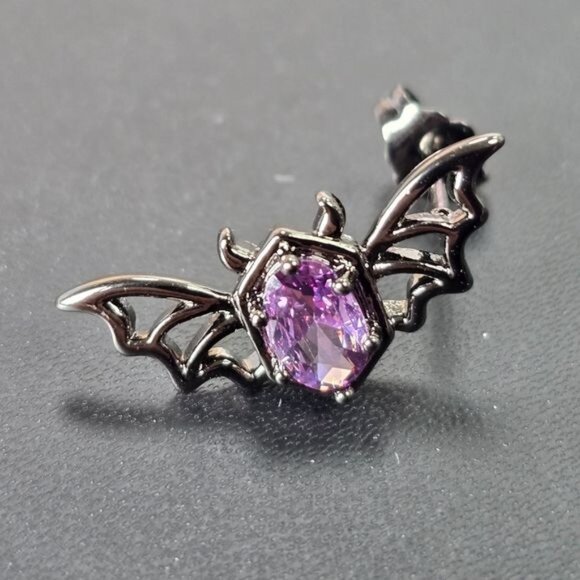 ๐ Purple Gemstone Halloween Bat Earrings (NWOT) - Picture 3 of 6